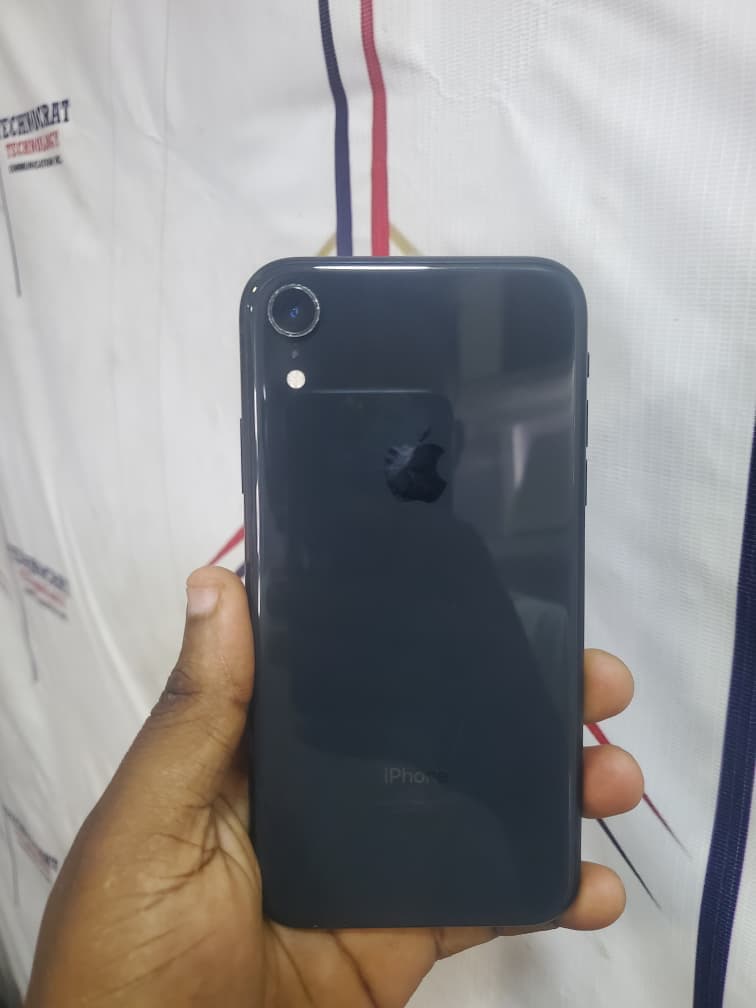IPHONE XR
