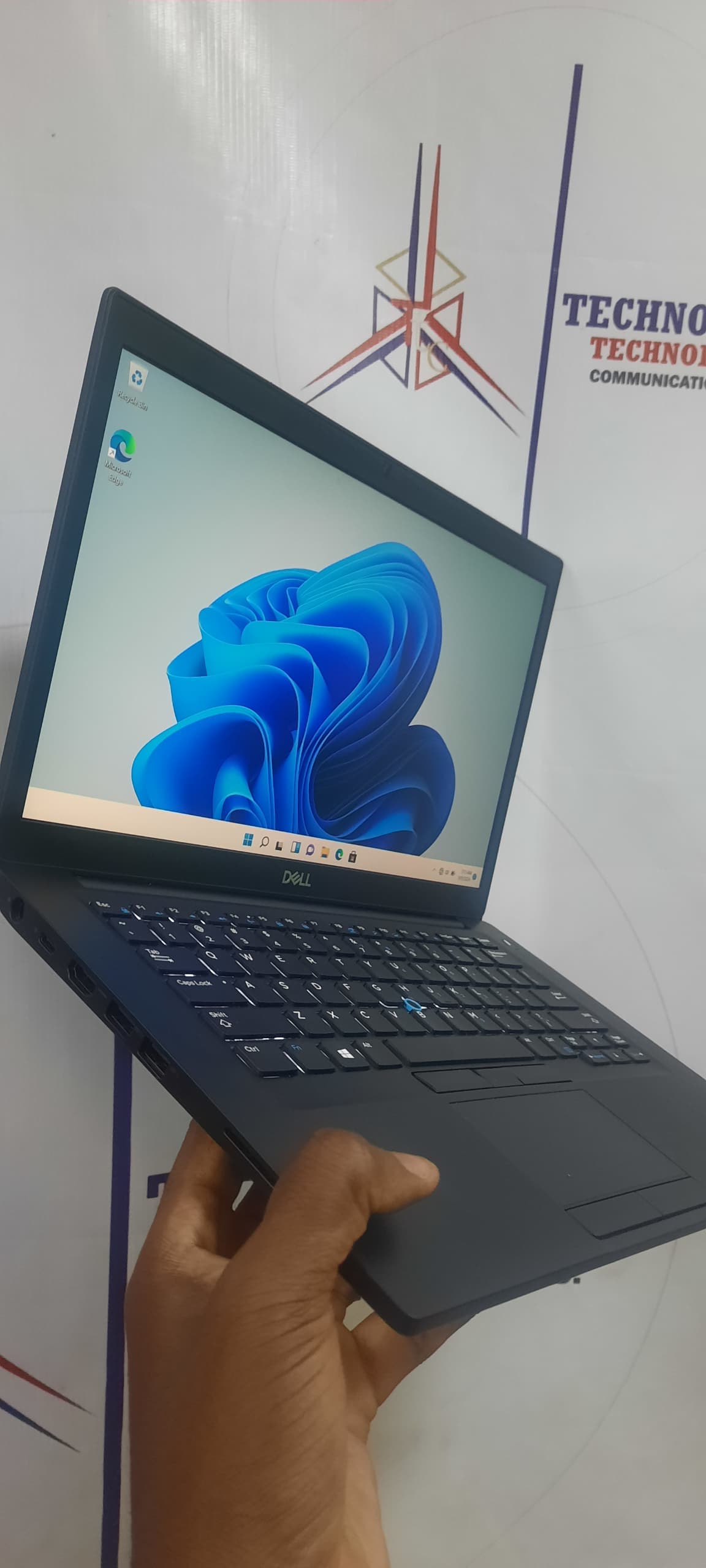 Dell Latitude 7490